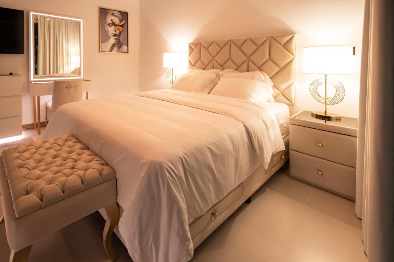 Vida Dubai Marina & Yacht Club , Hotel And Residences , Luxurious 2Br Exterior photo